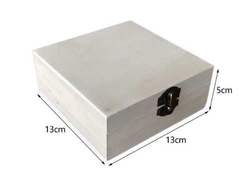 Κουτί ξύλινο με κούμπωμα 13x13x5cm